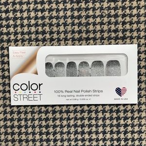 Color Street Underground Magic nail strips